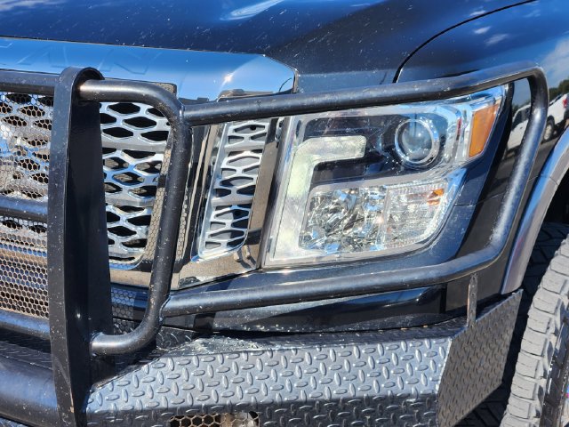 Used 2018 Nissan Titan Platinum Reserve w/ Platinum Utility Package AWD/4WD image 7