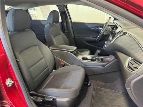 Used 2016 Chevrolet Malibu LT FWD image 23