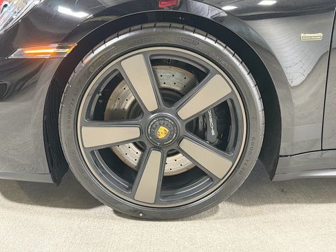 Used 2026 Porsche 911 GTS RWD image 38