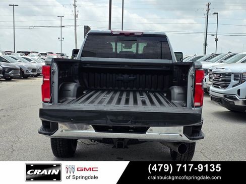 Used 2025 Chevrolet Silverado 2500 LTZ w/ LTZ Convenience Package AWD/4WD image 7