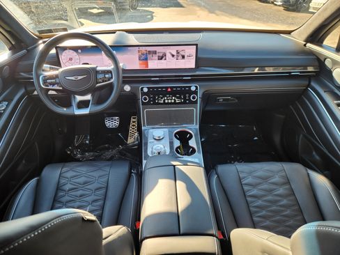 Used 2025 Genesis GV80 3.5T e-SC image 8