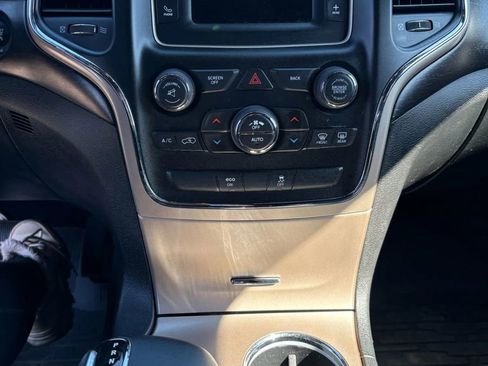 Used 2015 Jeep Grand Cherokee Laredo w/ Quick Order Package 23E image 15