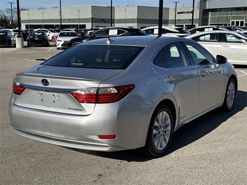 Used 2013 Lexus ES 300h image 5