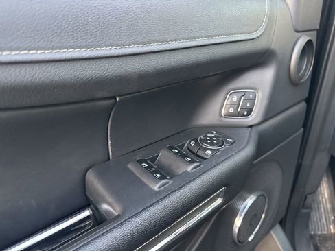 Certified 2024 Ford Expedition Max XLT image 8