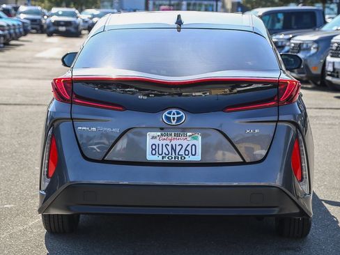 Used 2021 Toyota Prius Prime XLE FWD image 8