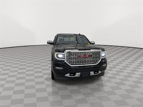 Used 2017 GMC Sierra 1500 Denali w/ Denali Ultimate Package image 3