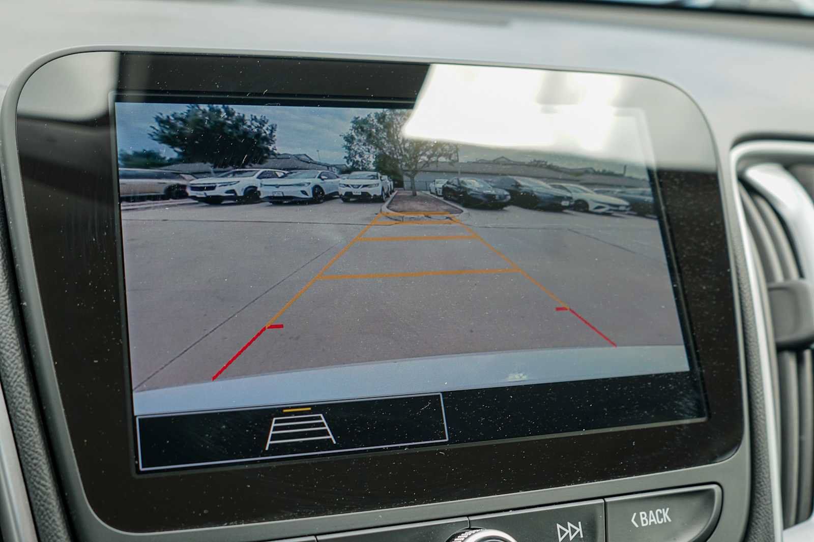 Used 2025 Chevrolet Malibu LT FWD image 11