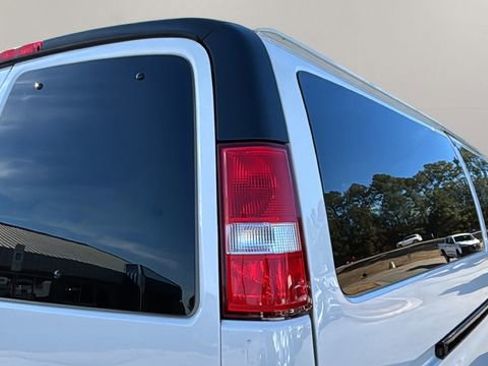 Used 2023 Chevrolet Express 3500 LS image 34