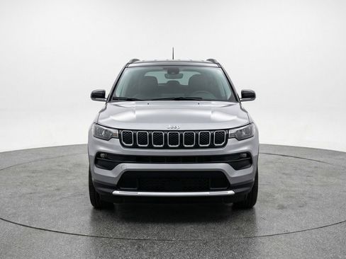 Used 2025 Jeep Compass Limited image 2