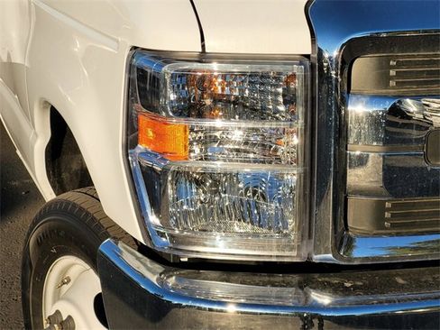 New 2026 Ford E-450 and Econoline 450 Super Duty w/ Power Equipment Group image 10