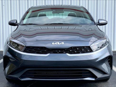 Used 2024 Kia Forte LXS w/ LXS Technology Package FWD image 3
