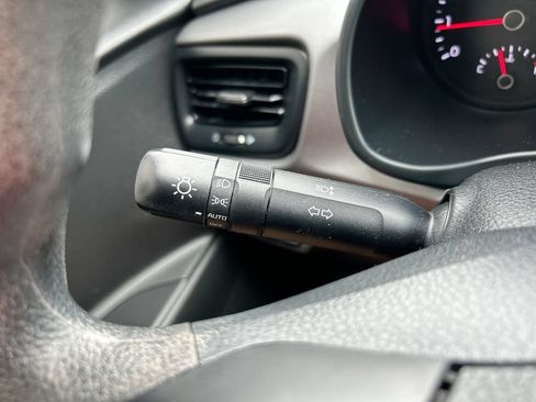 Used 2022 Kia Rio LX FWD image 18