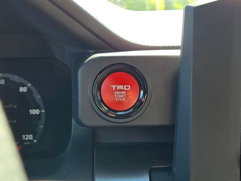 Used 2025 Toyota Tacoma TRD Off-Road AWD/4WD image 25