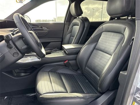 Used 2024 Lincoln Nautilus Reserve w/ Jet Appearance Package (87T) image 11