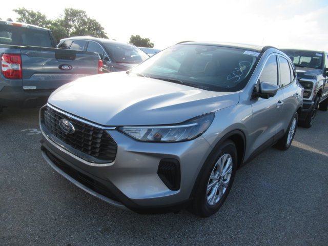 Used 2023 Ford Escape Active w/ Tech Pack #2 FWD image 2
