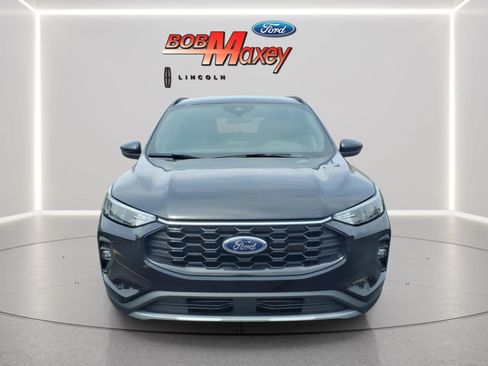 Used 2025 Ford Escape ST-Line Select AWD/4WD image 2