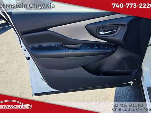 Used 2023 Nissan Murano SV w/ SV Midnight Edition Package AWD/4WD image 12