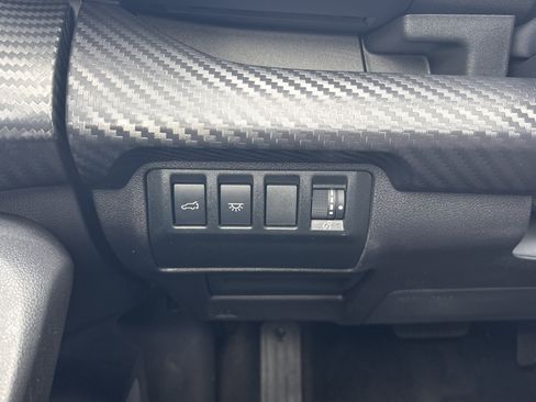 Used 2024 Subaru Ascent Premium w/ Convenience Package image 19