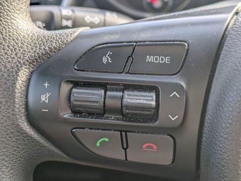 Used 2018 Kia Sorento LX image 21