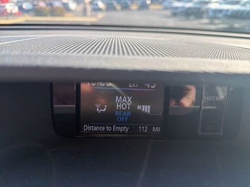 Used 2013 Toyota Sienna LE w/ Towing Pkg FWD image 16