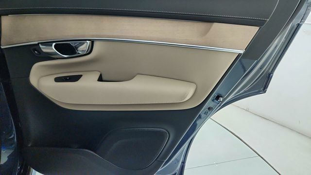 New 2026 Volvo XC90 T8 Plus w/ Protection Package AWD/4WD image 36