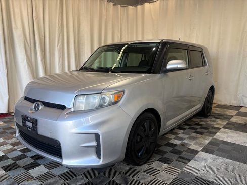 Used 2012 Scion xB image 2