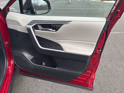 Certified 2024 Toyota RAV4 XLE w/ Convenience Package image 10