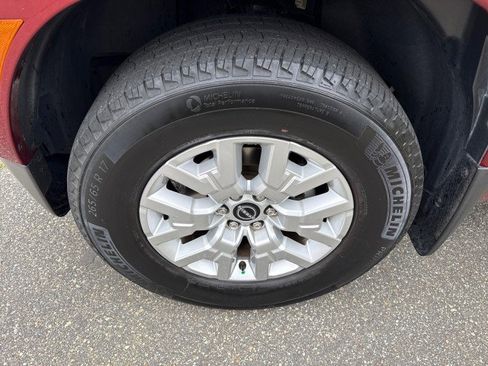 Used 2022 Nissan Frontier SV RWD image 13