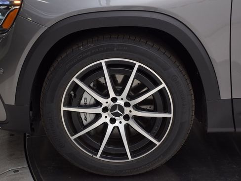 New 2025 Mercedes-Benz GLB 35 AMG 4MATIC image 11