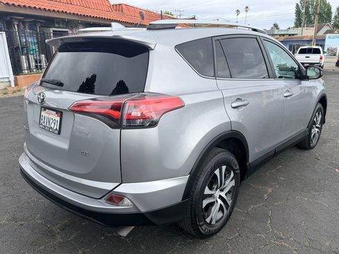 Used 2016 Toyota RAV4 LE FWD image 6