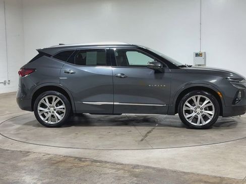 Used 2019 Chevrolet Blazer Premier w/ Sun and Wheels Package AWD/4WD image 2