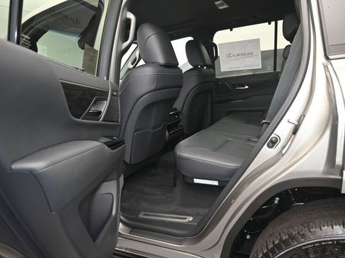 New 2026 Lexus LX 600 4WD w/ Luxury Package image 11