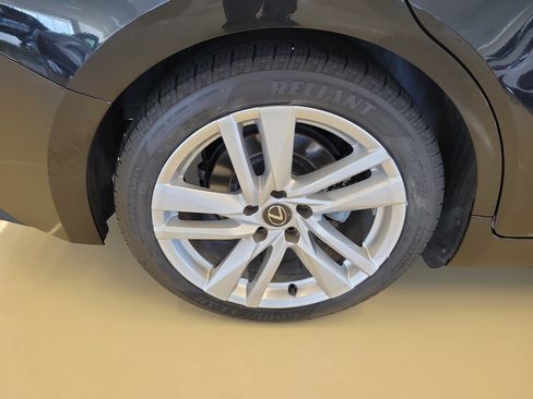 Used 2023 Lexus IS 300 w/ Comfort Package RWD image 9