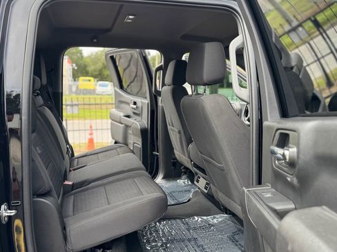 Used 2023 Chevrolet Silverado 1500 Custom image 7