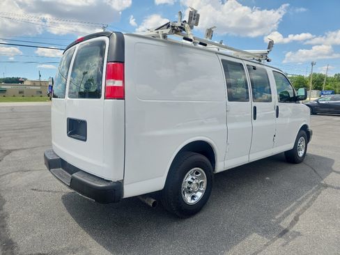 Used 2015 Chevrolet Express 2500 RWD image 6