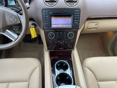 Used 2012 Mercedes-Benz GL 450 GL450 4MATIC image 18