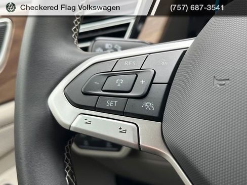 New 2026 Volkswagen Atlas SE image 35