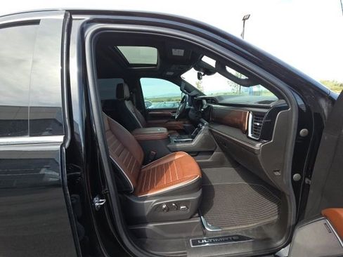 Used 2024 GMC Sierra 3500 Denali Ultimate AWD/4WD image 22