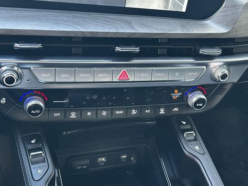 Used 2025 Kia Telluride SX X-Line image 21