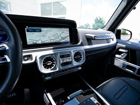 Used 2025 Mercedes-Benz G 580 w/ EQ Technology image 31