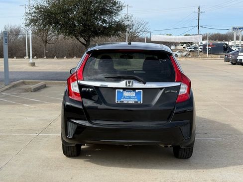 Used 2017 Honda Fit EX image 4