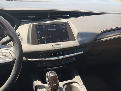 Used 2021 Cadillac XT4 Premium Luxury AWD/4WD image 12