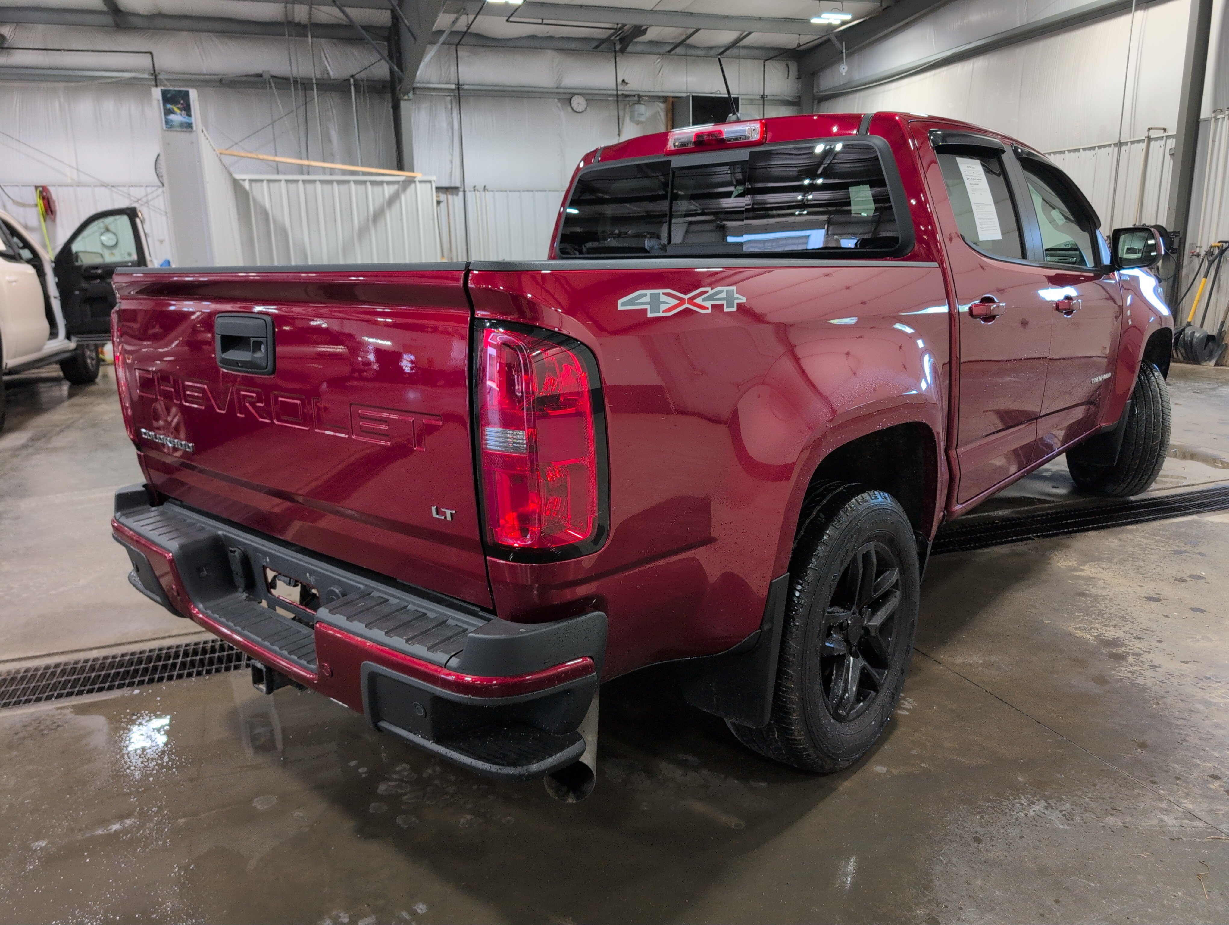 Used 2022 Chevrolet Colorado LT w/ Safety Package AWD/4WD image 3