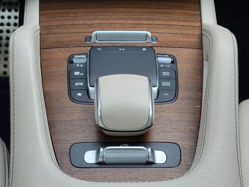 Used 2023 Mercedes-Benz GLS 450 4MATIC image 27