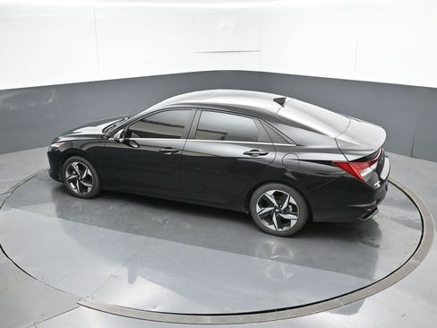 Used 2023 Hyundai Elantra Limited image 50