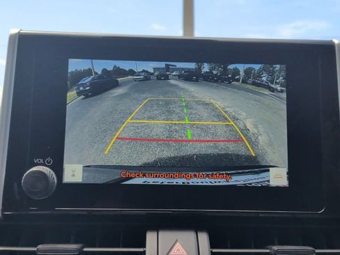 Used 2025 Toyota RAV4 LE AWD/4WD image 25