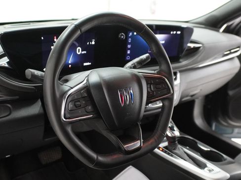 Used 2025 Buick Envista Preferred w/ Convenience I Package FWD image 19
