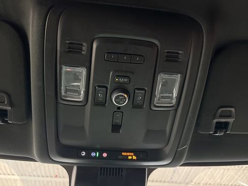 Used 2024 Chevrolet Tahoe High Country AWD/4WD image 43