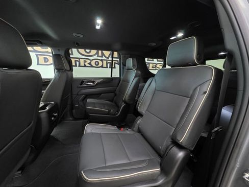 Used 2026 GMC Yukon XL Elevation AWD/4WD image 11