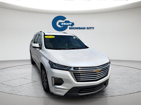 Used 2023 Chevrolet Traverse Premier AWD/4WD image 9